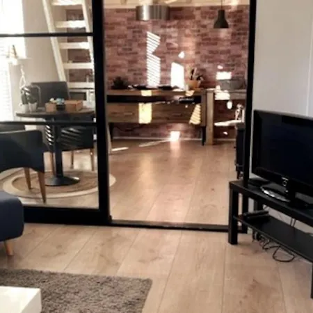 Gezellige Knusse Studio Met Bubbelbad Huizen Exterior photo