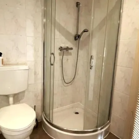 Gezellige Knusse Studio Met Bubbelbad Huizen Exterior photo